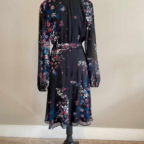 DKNY Floral-Print Wrap-Style Dress - Size 8 - Picture 2 of 10